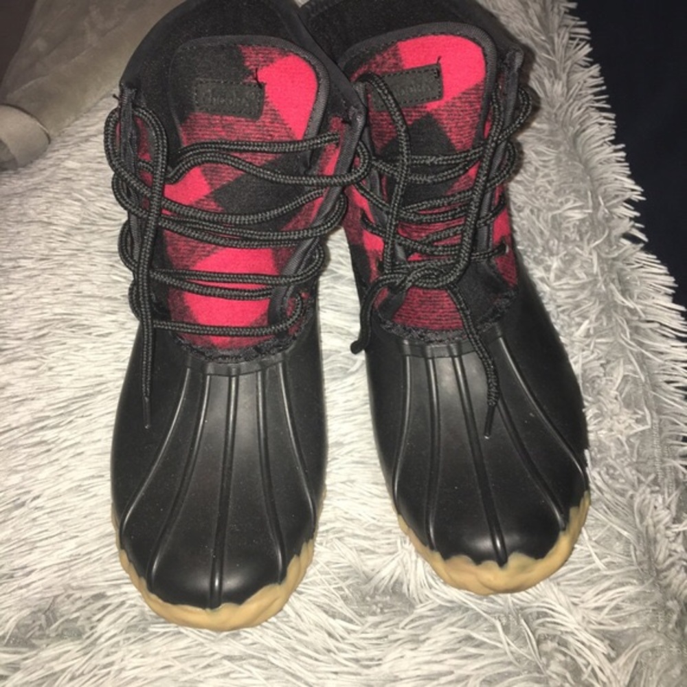 Chooka Buffalo Plaid Boots